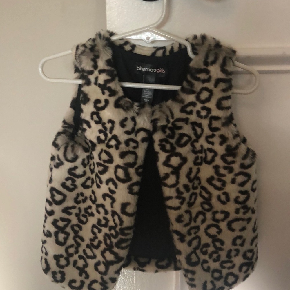 Cute furry vest 2T